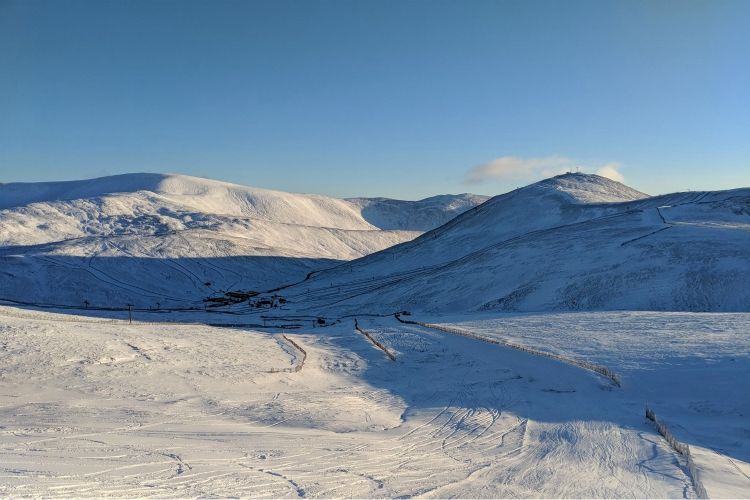 ski in scotland
