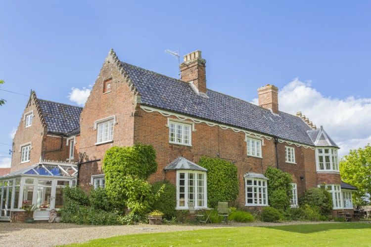 Meadow Manor - Norfolk - Oliver's Travels