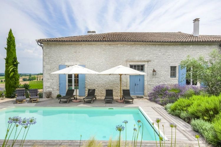 villas in the Dordogne