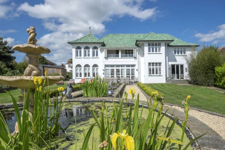 Culver Down Manor - Isle of Wight - Oliver's Travels