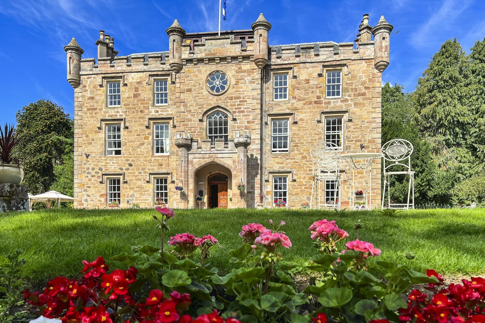 Averon Castle - castles you can rent