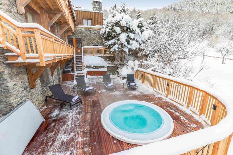 Hot tub in a ski Chalet