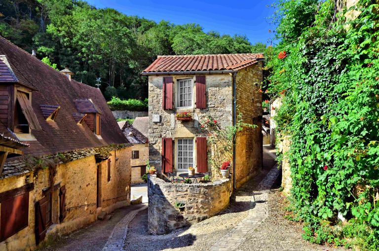 Pretty street in Beynac