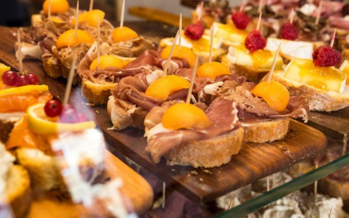 Ciccchetti display, Venice