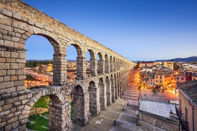 Roman aqueduct, Segovia