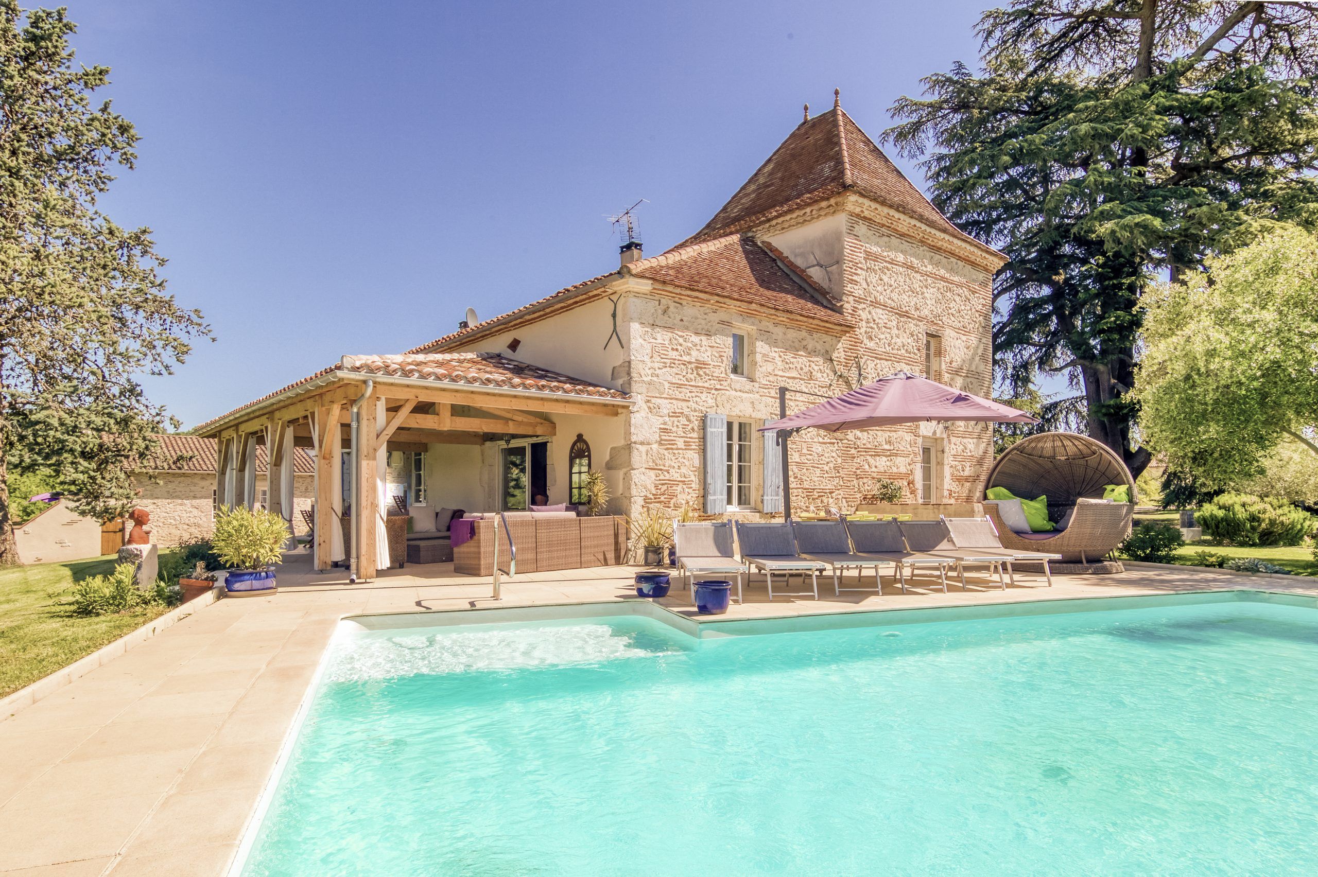 Manoir des Cedres - multigenerational family holidays