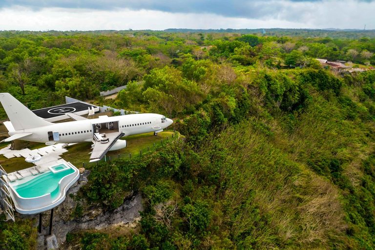Villa in the form of a plane on a cliff in Uluwatu, Bali