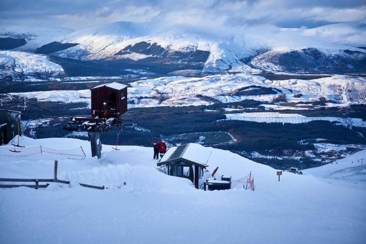 ski in scotland