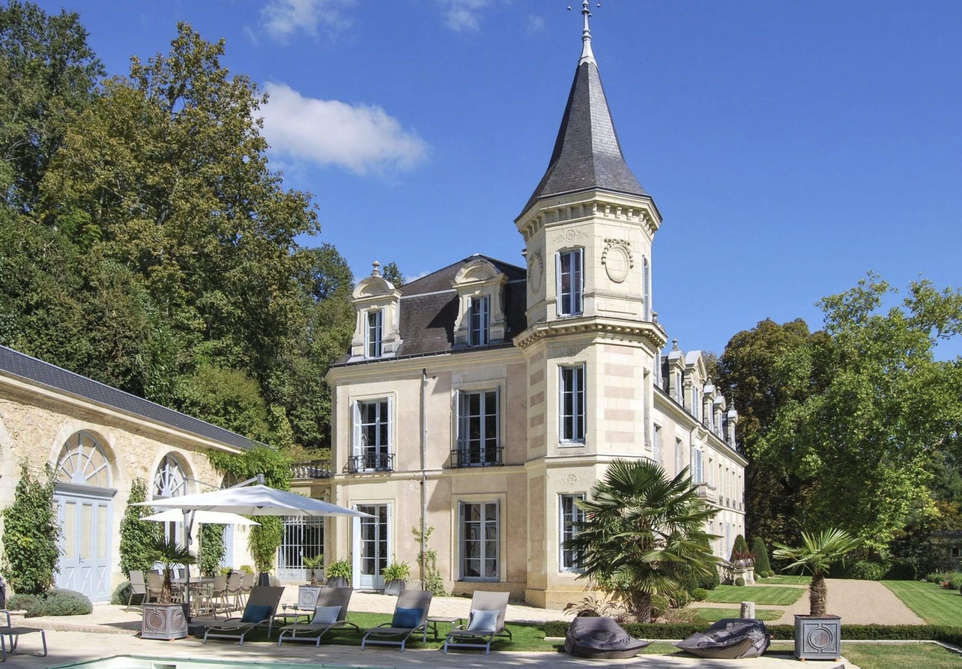 Chateau de Raguerniere