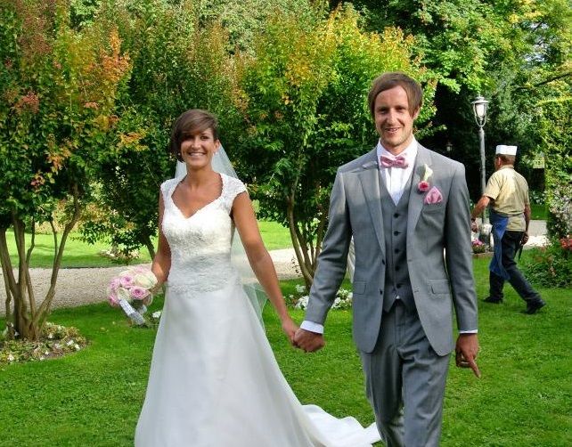 Naomi and Dan - French Destination Wedding Venues - Oliver's Travels