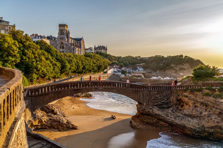 Aquitaine Travel Guide