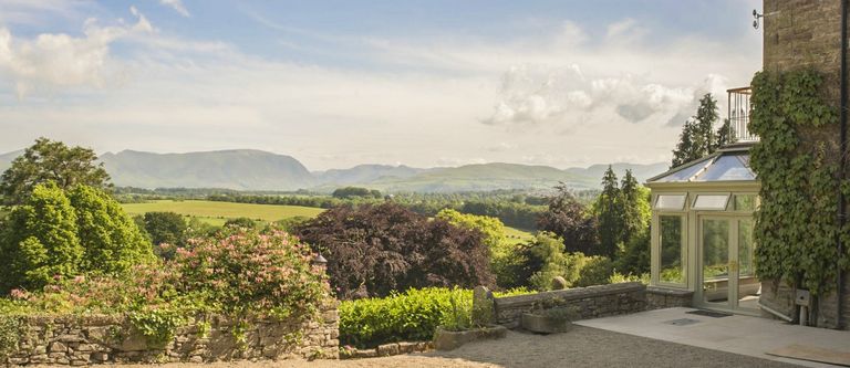 Top UK Holiday Homes for the Ultimate Staycation