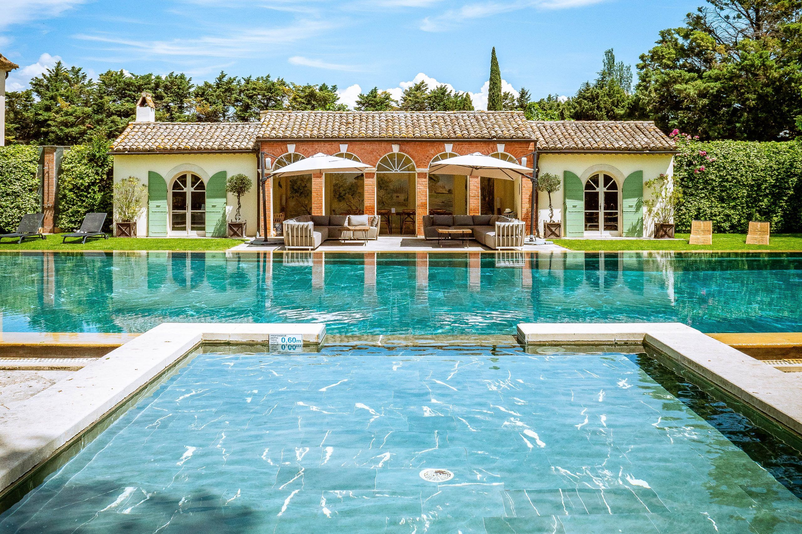 Chateau Poesie - villas with swimming pools in France