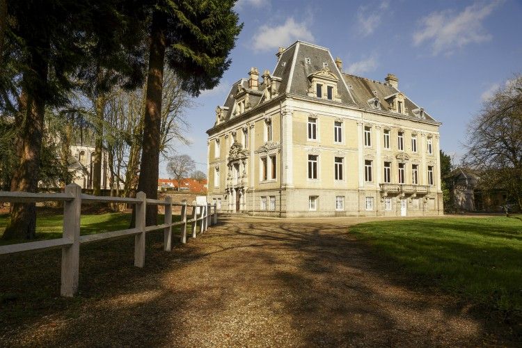Chateau Belle Vie - Hauts-de-France - Oliver's Travels
