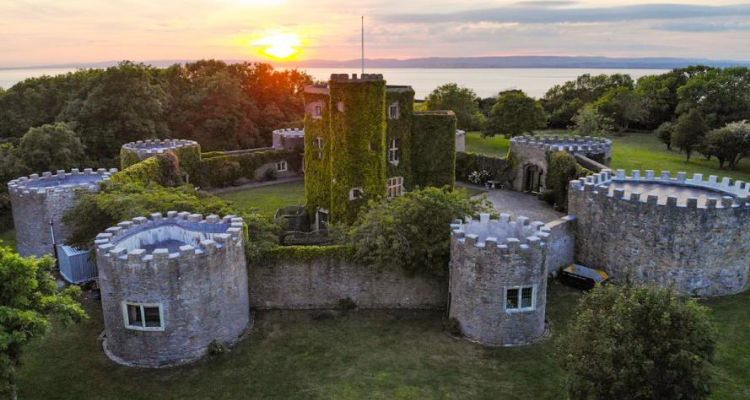C17th Castle