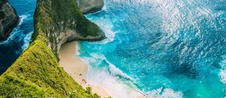 Manta Bay or Kelingking Beach on Nusa Penida Island, Bali, Indonesia.