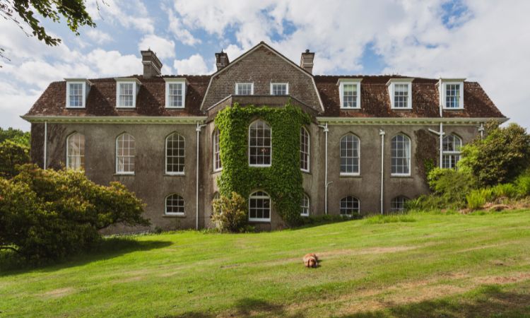 Catchfrench Manor