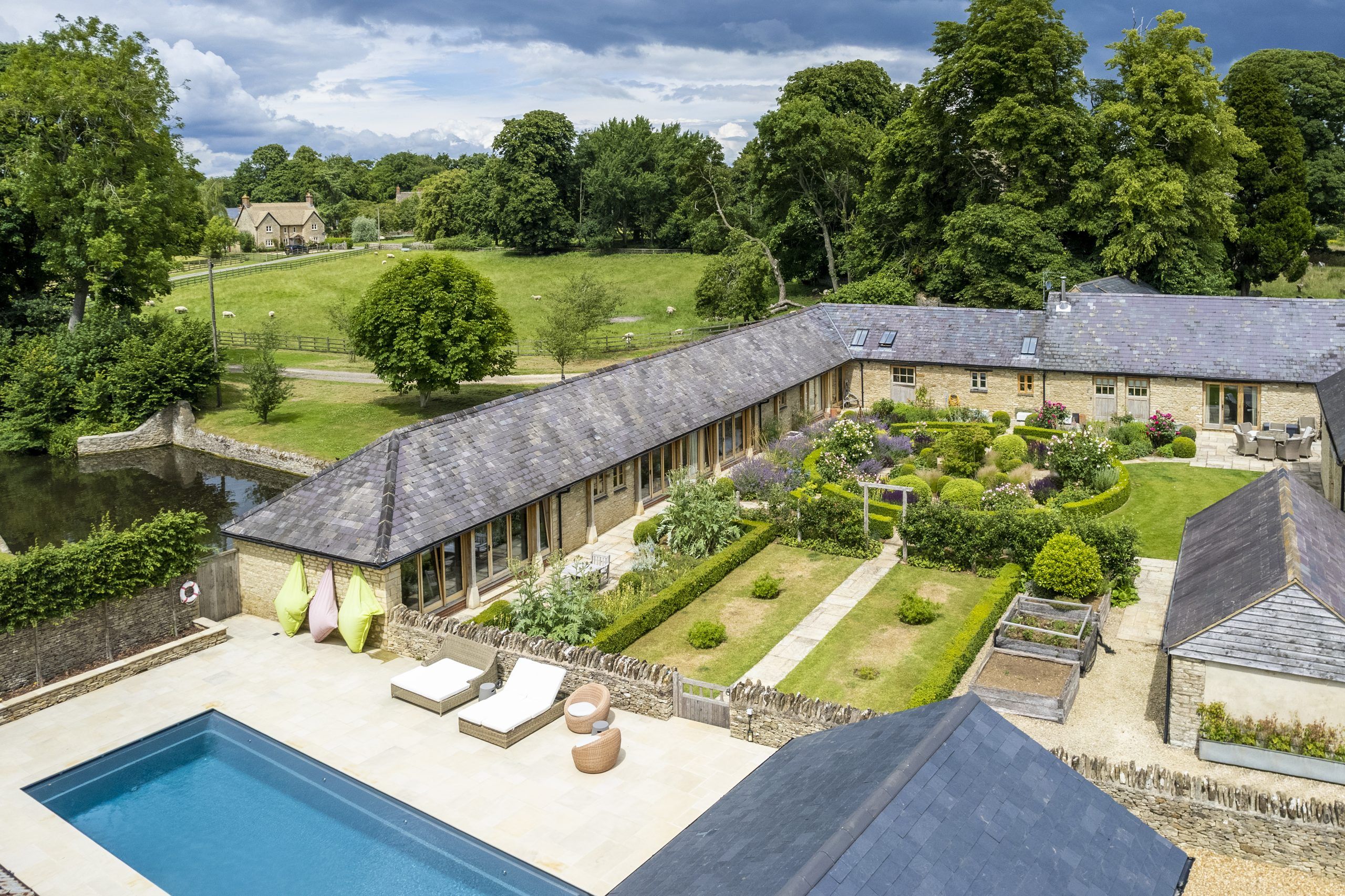Lavender Farmhouse - multigenerational family holidays