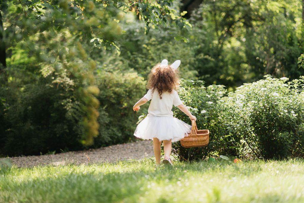 Easte egg hunt - active holidays
